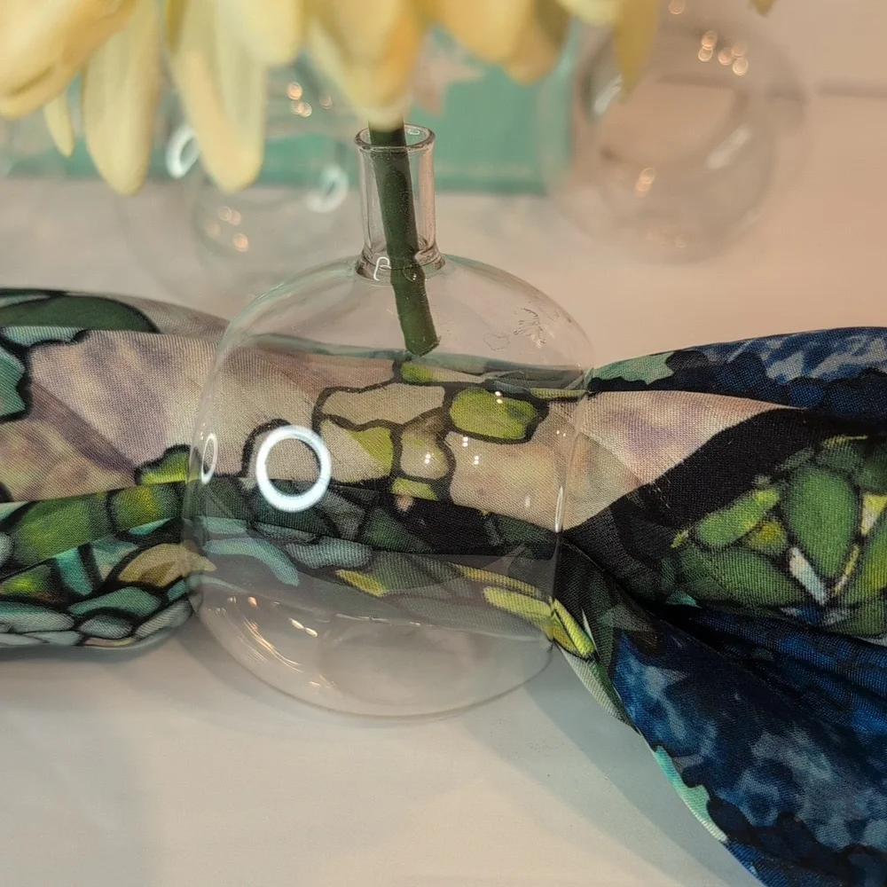 Pretty Set-up Hand Blown Glass Vintage Napkin Rings Flower Vase Set 4